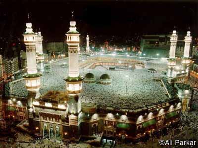 http://yhougam.files.wordpress.com/2009/11/kaaba-and-al-haram-mosque-landmark-1.jpg